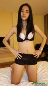 รูปโป๊ไทย Tuktukpatrol - Paw O